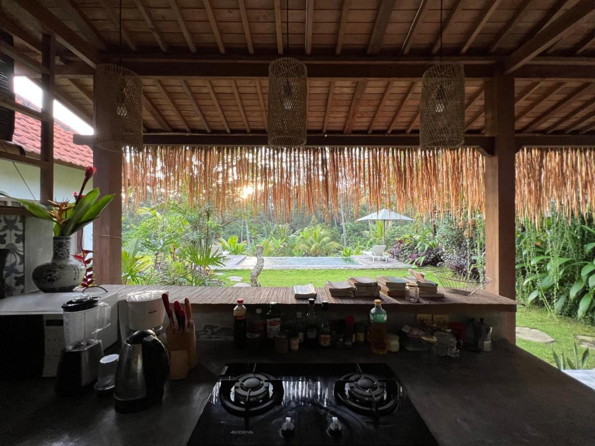 Uma Mupu Retreat Villa Gianyar  Exterior photo