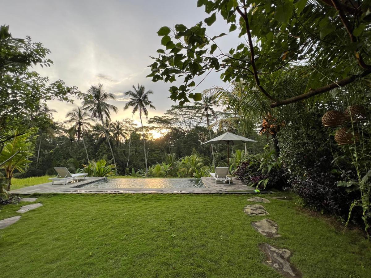 Uma Mupu Retreat Villa Gianyar  Exterior photo