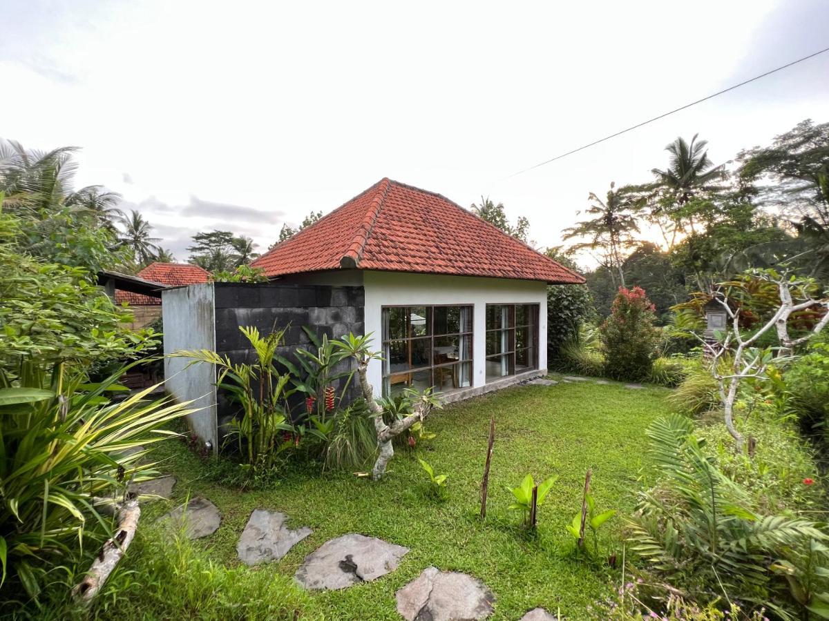 Uma Mupu Retreat Villa Gianyar  Exterior photo