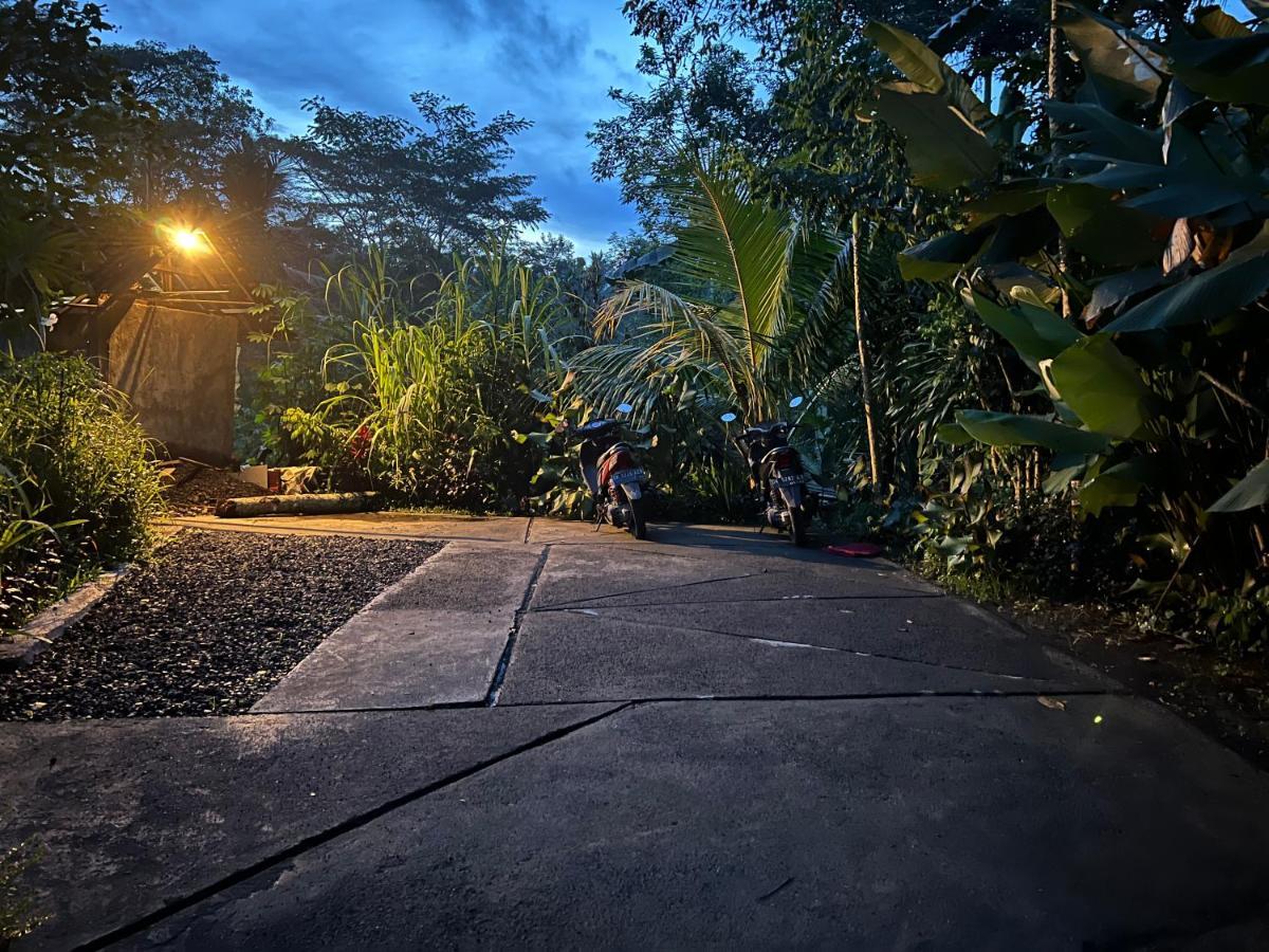 Uma Mupu Retreat Villa Gianyar  Exterior photo